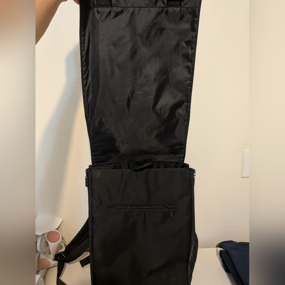 Beis Large Travel Backpack - Picture 7 of 8